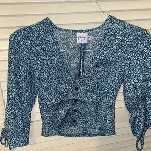 Super cute Princess Polly XS top!!